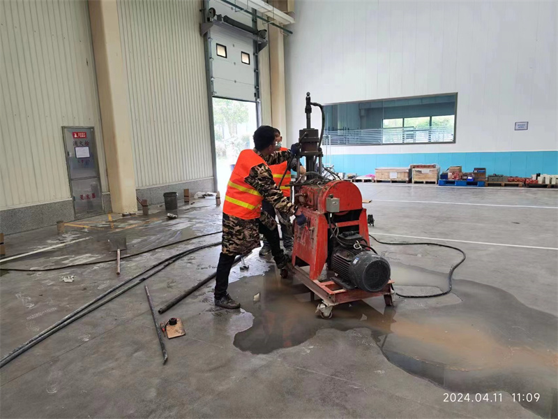 岚山厂房地面下沉塌陷注浆加固施工